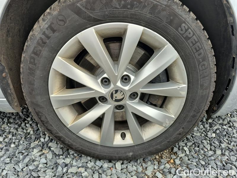  Skoda  Octavia  Combi  (5E5)(03.2017->) Octa.Com TDI 135 Style 4x4 AT #23