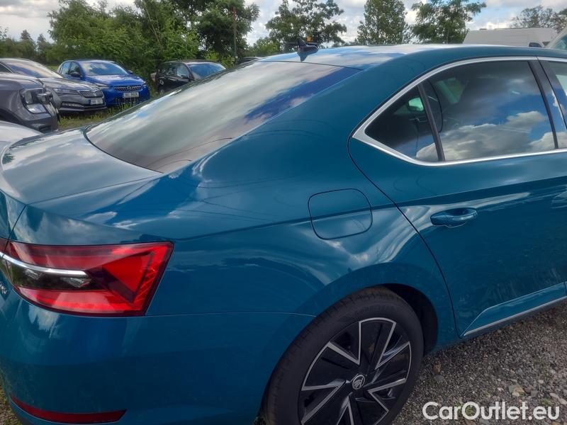  Skoda  Superb  2 (2008)  2.0TSI 206 L&K 4x4 AT #11