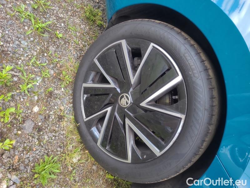  Skoda  Superb  2 (2008)  2.0TSI 206 L&K 4x4 AT #7