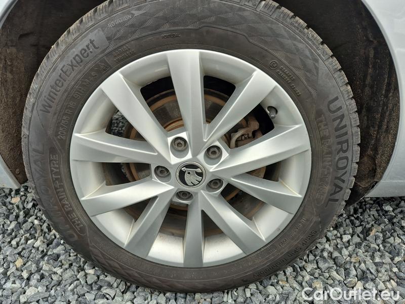  Skoda  Octavia  Combi  (5E5)(03.2017->) Octa.Com TDI 135 Style 4x4 AT #22