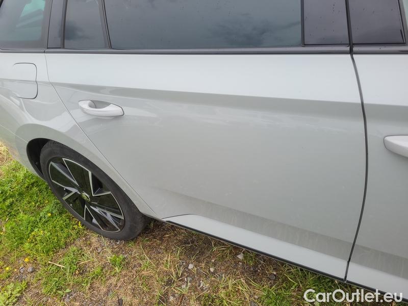  Skoda  Superb  Combi (3T5)(2010) Sup.C.FL2.0TDI 110 SLine AT #15