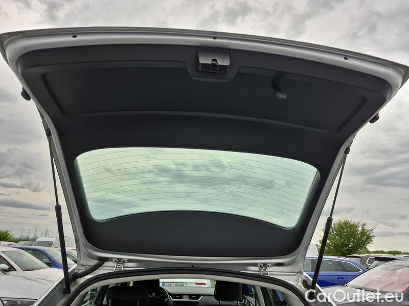  Skoda  Octavia  Combi  (5E5)(03.2017->) Octa.Com TDI 135 Style 4x4 AT #16