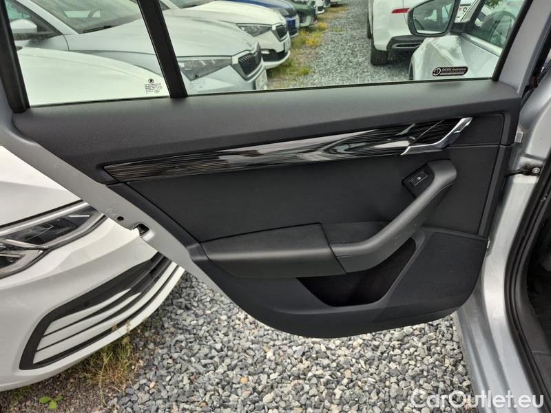  Skoda  Octavia  Combi  (5E5)(03.2017->) Octa.Com TDI 135 Style 4x4 AT #25