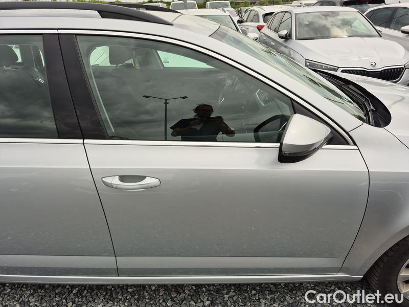  Skoda  Octavia  Combi  (5E5)(03.2017->) Octa.Com TDI 135 Style 4x4 AT #19