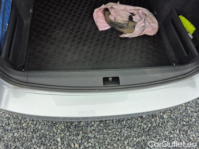  Skoda  Octavia  Combi  (5E5)(03.2017->) Octa.Com TDI 135 Style 4x4 AT #17