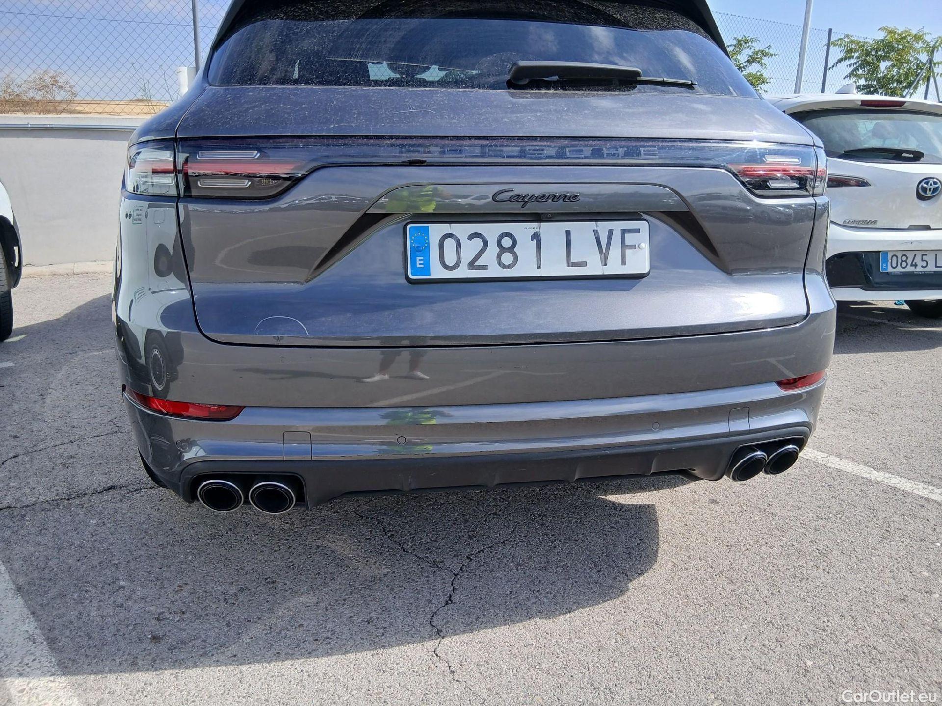  Porsche  Cayenne PORSCHE  / 2017 / 5P / todoterreno E-Hybrid #21