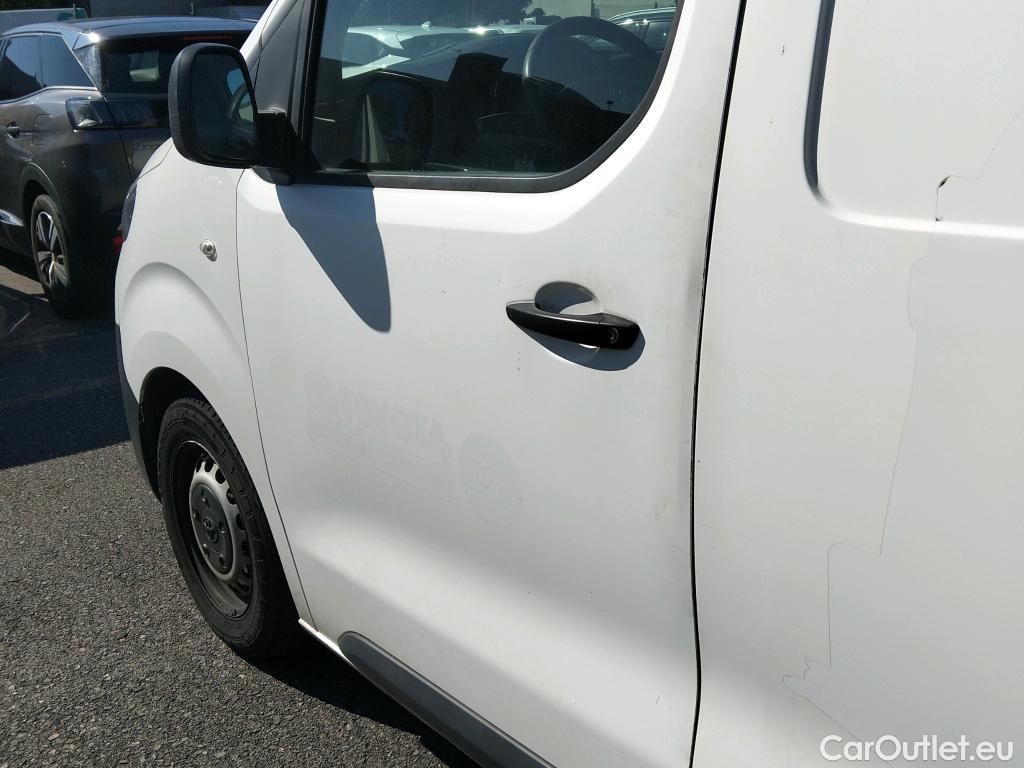  Toyota  Proace TOYOTA  / 2016 / 4P / furgón FU. MEDIO (L1) 2.0D 90kW COMFORT CARGA + #12