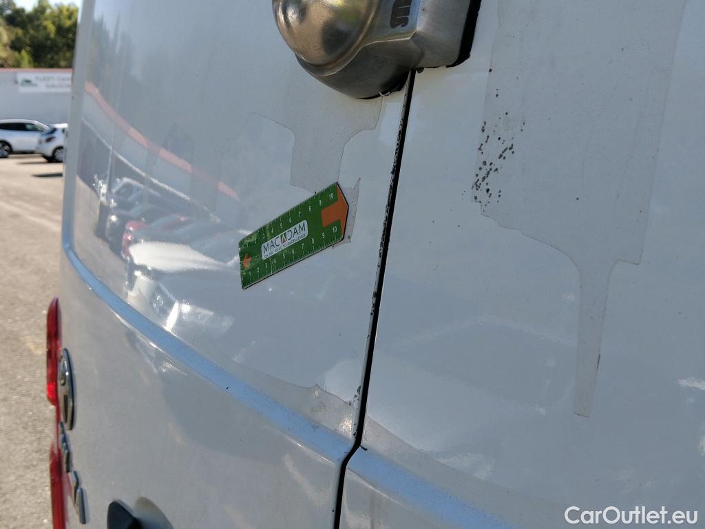  Toyota  Proace TOYOTA  / 2016 / 4P / furgón FU. MEDIO (L1) 2.0D 90kW COMFORT CARGA + #18