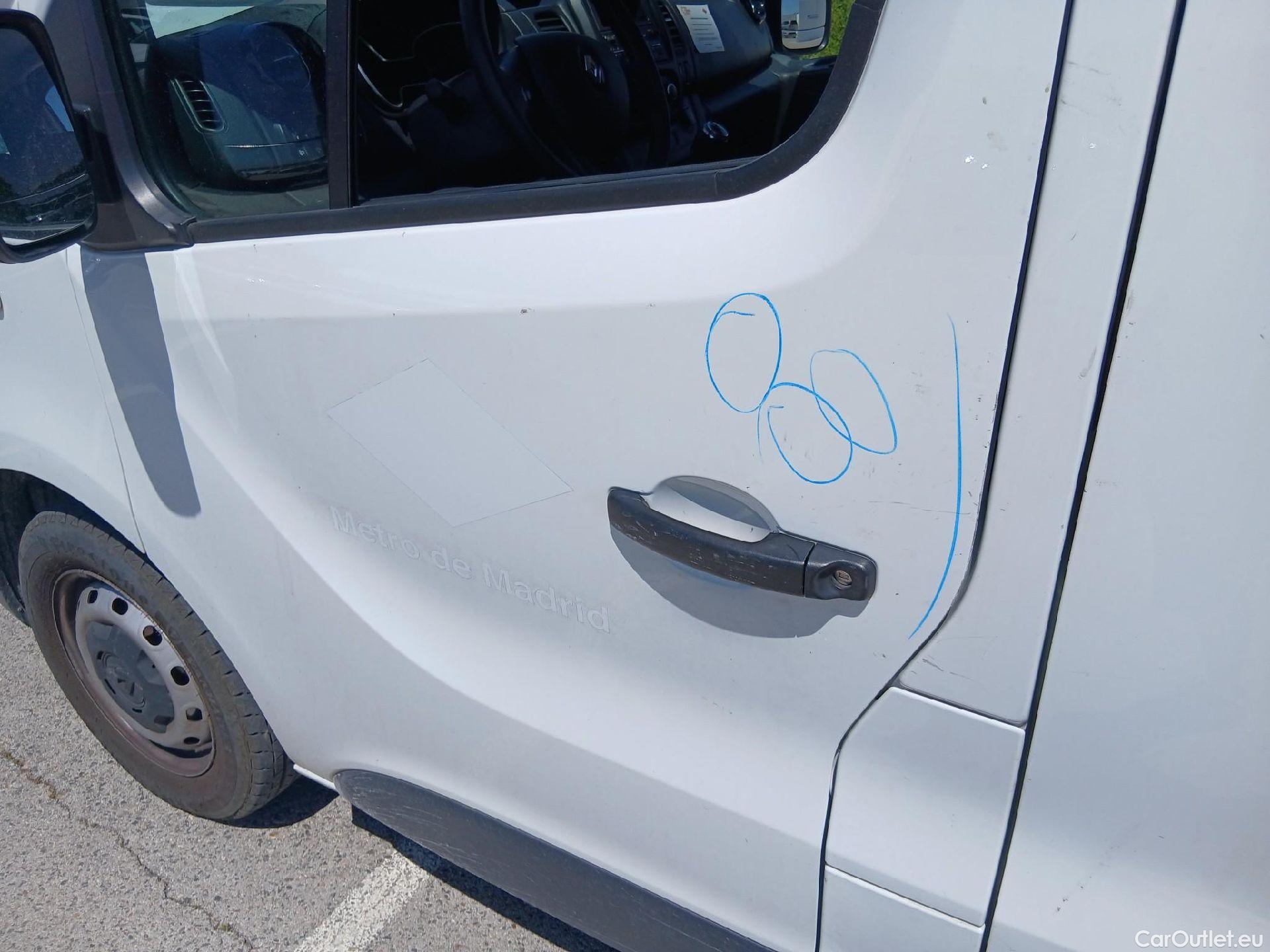  Renault  Trafic RENAULT  / 2019 / 4P / furgón Doble Cabina 27 L1 Energy BluedCi 88 kW #11