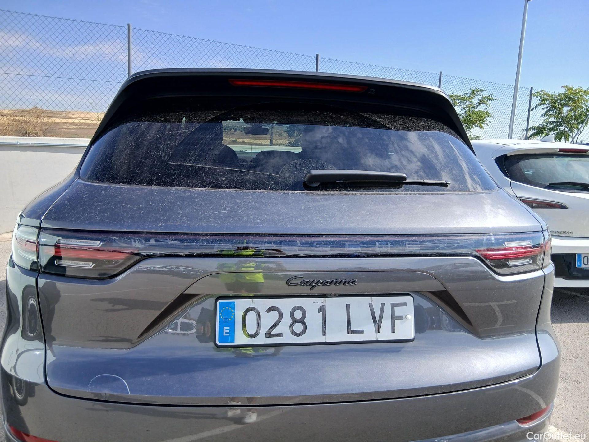  Porsche  Cayenne PORSCHE  / 2017 / 5P / todoterreno E-Hybrid #26