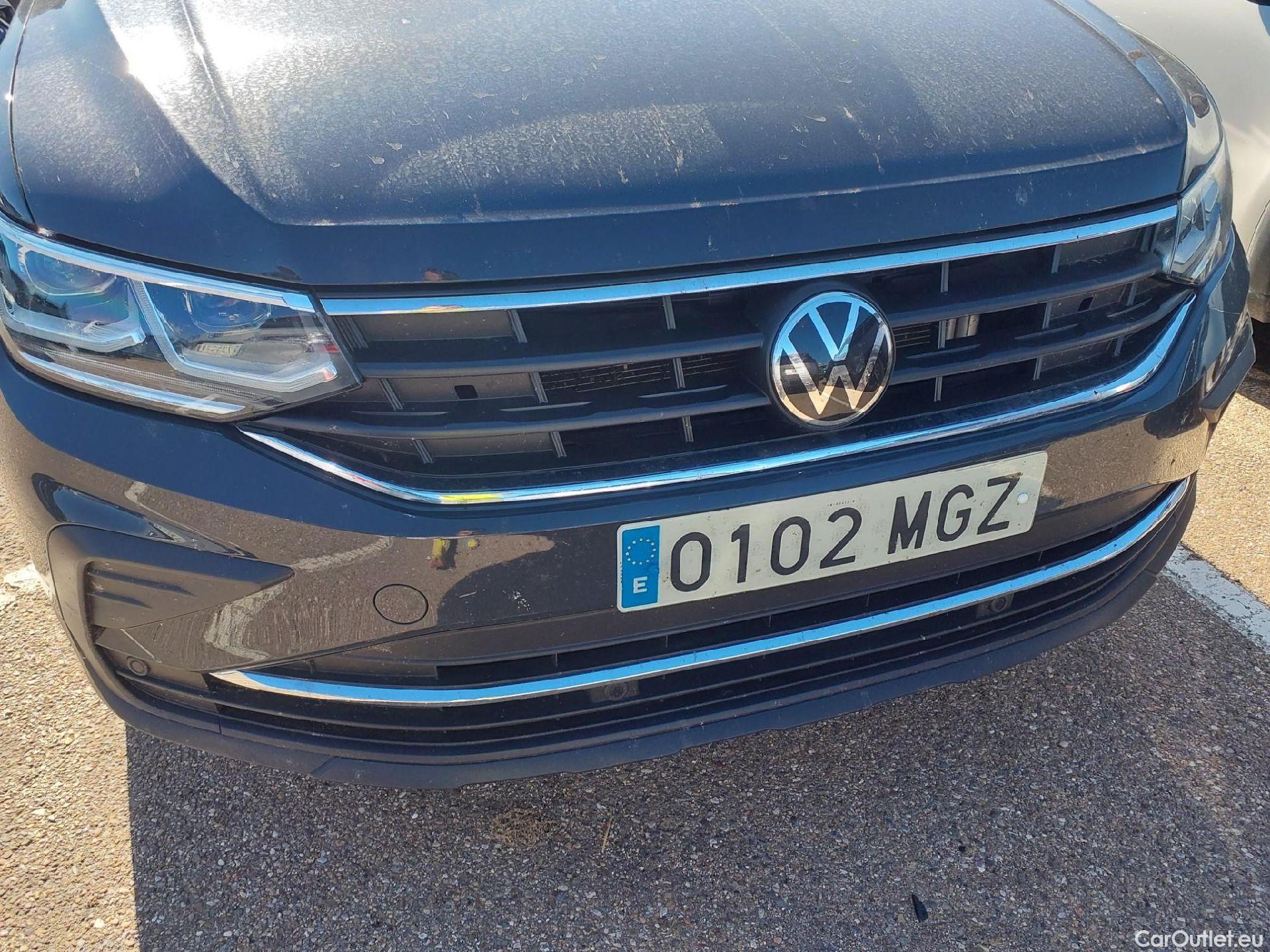  Volkswagen  Tiguan VOLKSWAGEN  / 2020 / 5P / todoterreno Life 2.0 TDI 110kW (150CV) DSG #45