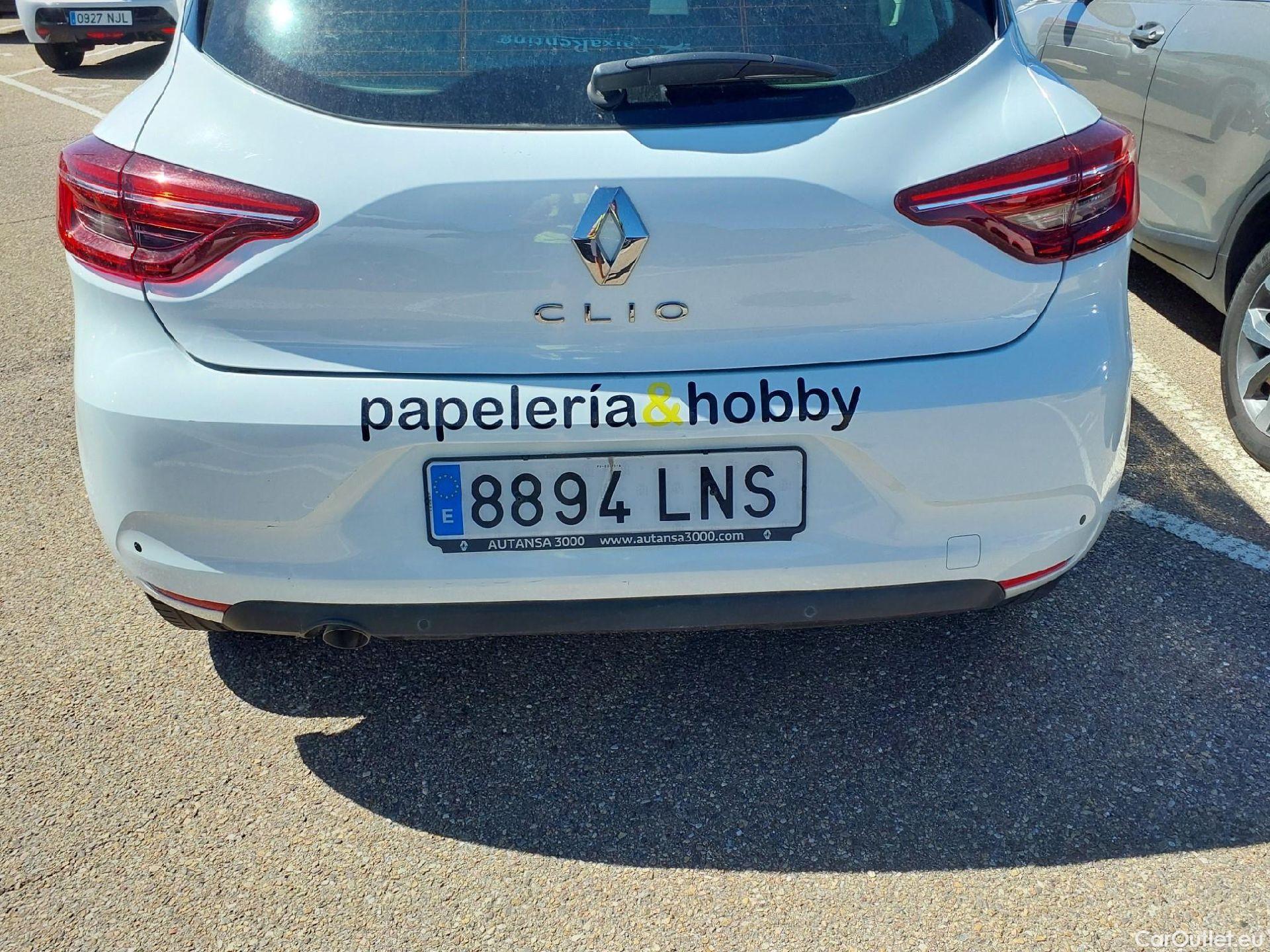  Renault  Clio RENAULT  / 2019 / 5P / berlina con portón Intens TCe 67 kW (91CV) (AC) #16