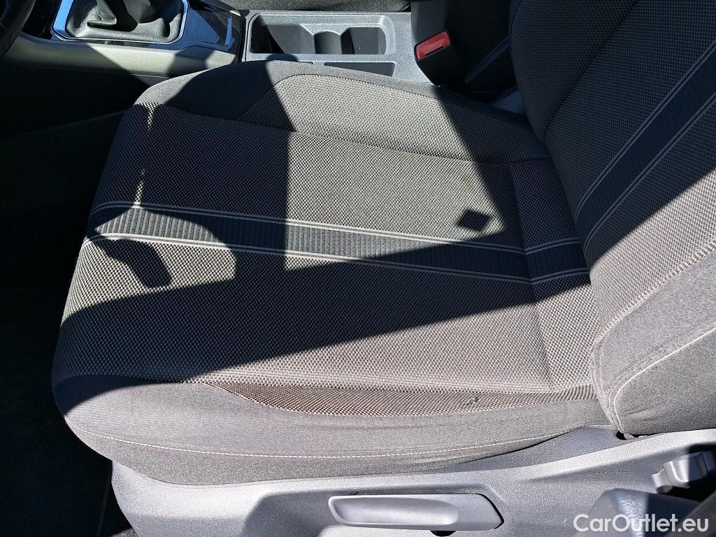  Volkswagen  T-ROC VOLKSWAGEN  / 2017 / 5P / todoterreno Advance 1.5 TSI 110kW (150CV) #9