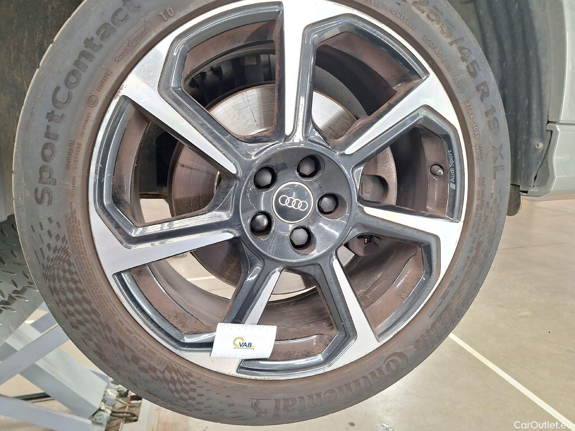 Audi  Q3 Audi,  SB '19 PHEV, Audi  Sportback 45 TFSI e S tronic S Line 5d #28