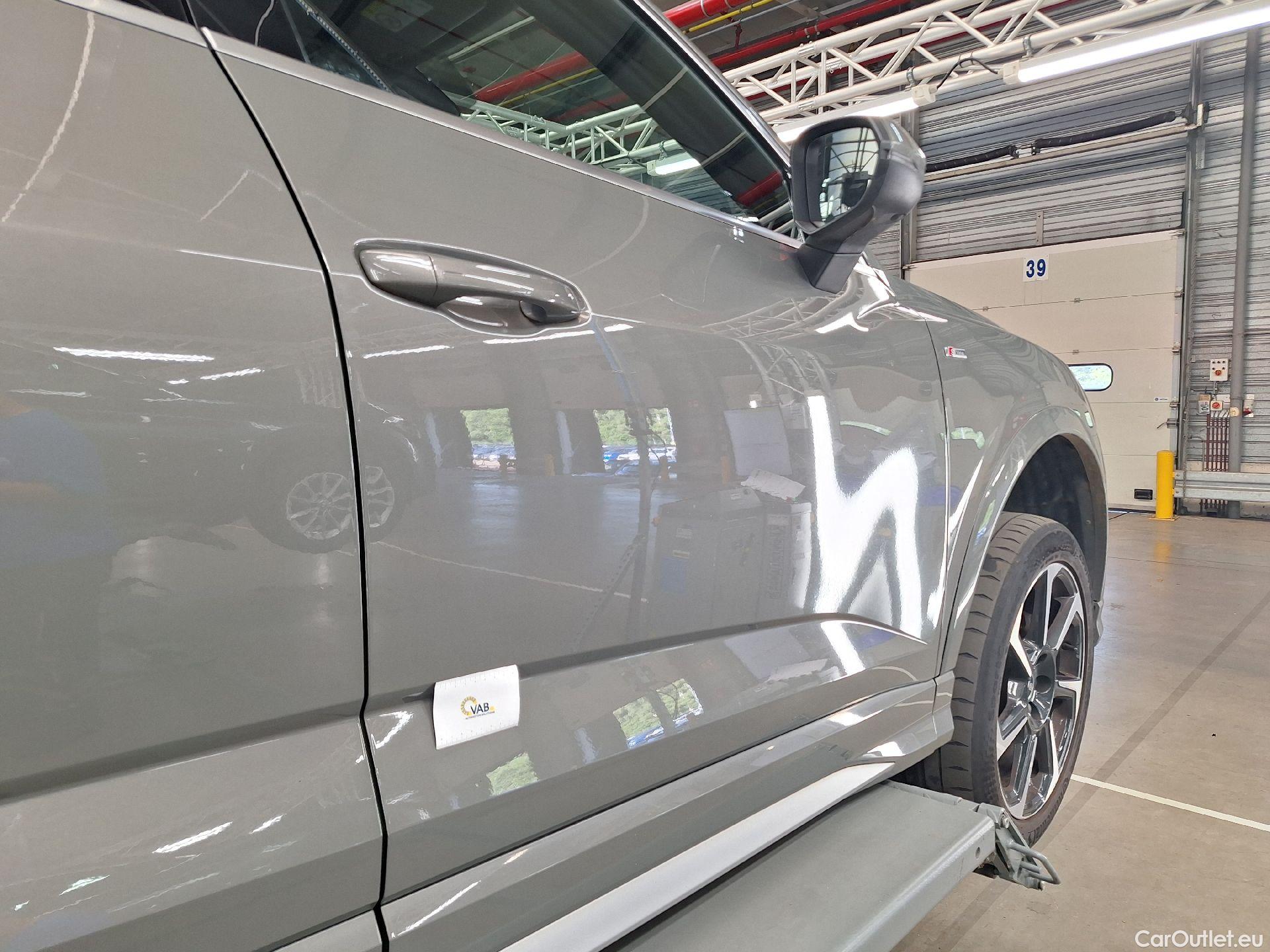  Audi  Q3 Audi,  SB '19 PHEV, Audi  Sportback 45 TFSI e S tronic S Line 5d #17