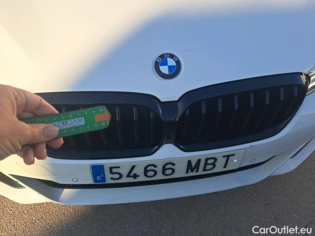  Bmw  Serie 5 BMW  / 2020 / 5P / familiar 530dA xDrive Touring #1