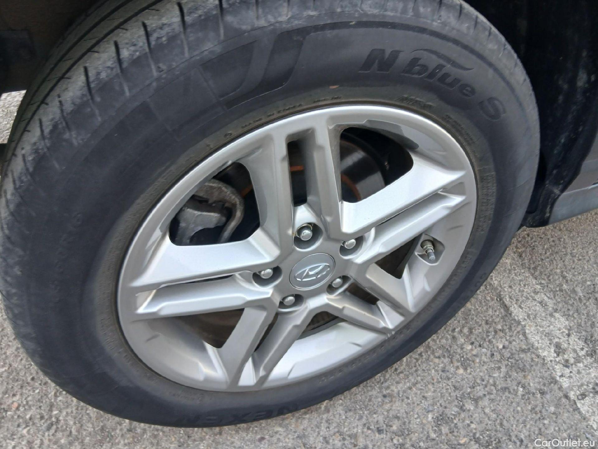  Hyundai  Konna HYUNDAI Kona / 2020 / 5P / todoterreno 1.0 TGDI 48V Maxx 4X2 #21