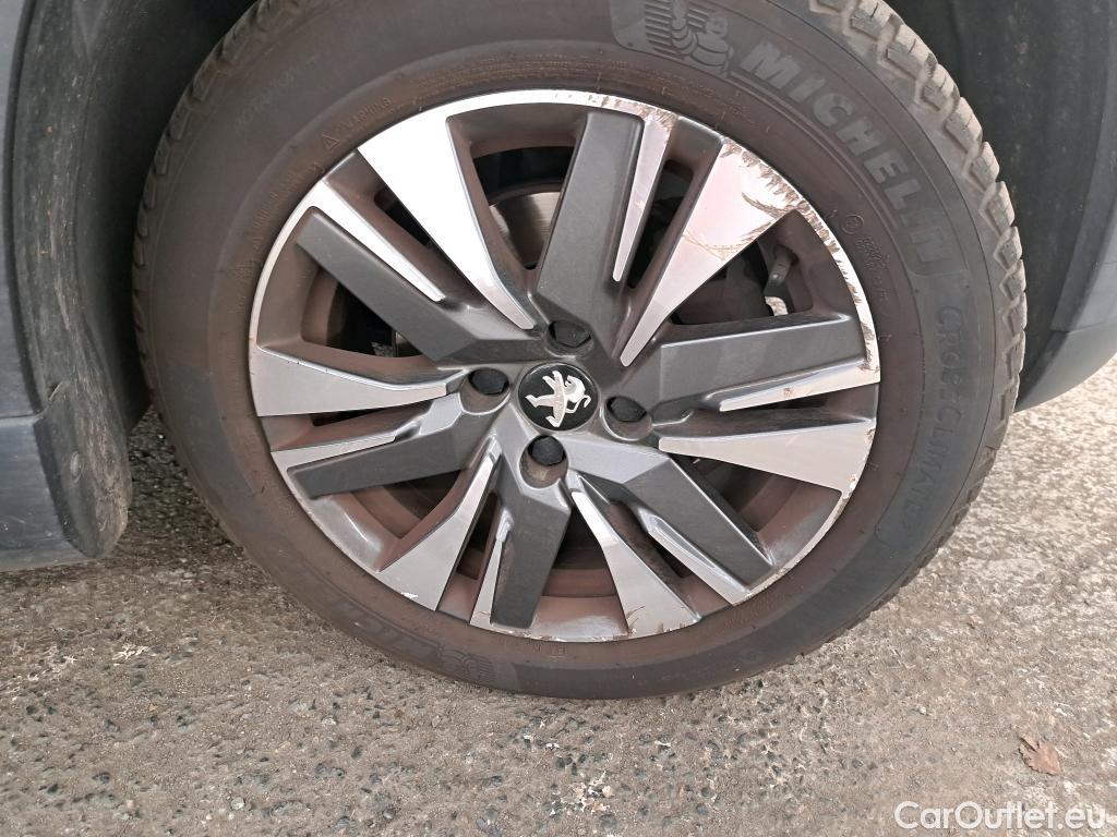 Peugeot  2008  Allure Business 1.2 PureTech 110CV BVA6 E6 #11