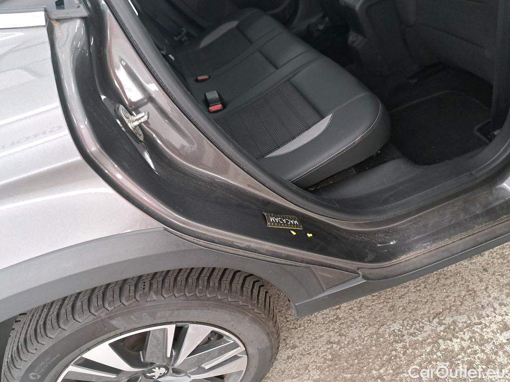  Peugeot  2008  Allure Business 1.2 PureTech 110CV BVA6 E6 #27