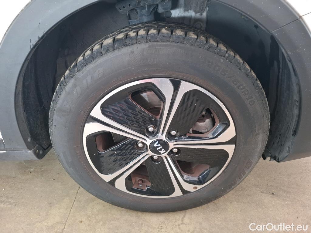  KIA  XCeed KIA  2019 5P Crossover 16 GDI ISG ISG PHEV ACTIVE BUS DCT6 #41