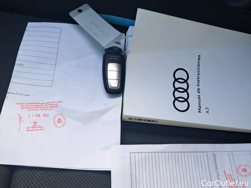  Audi  A3 AUDI  / 2020 / 5P / berlina con portón Sportback 30 TFSI 81kW (110CV) S tronic #2