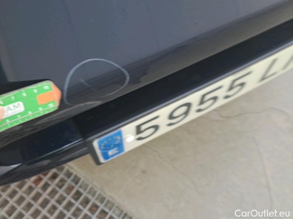  Nissan  Navara NISSAN  / 2015 / 4P / pickup D. Cab. 2.3dCi 120kW(160CV) Acenta BDif #55