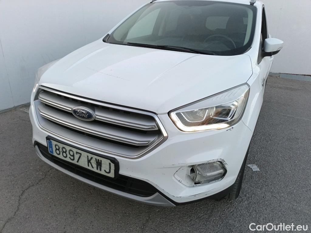  Ford  Kuga FORD  / 2016 / 5P / todoterreno 1.5 EcoBoost 88kW 4x2 Trend+ (CX) #28