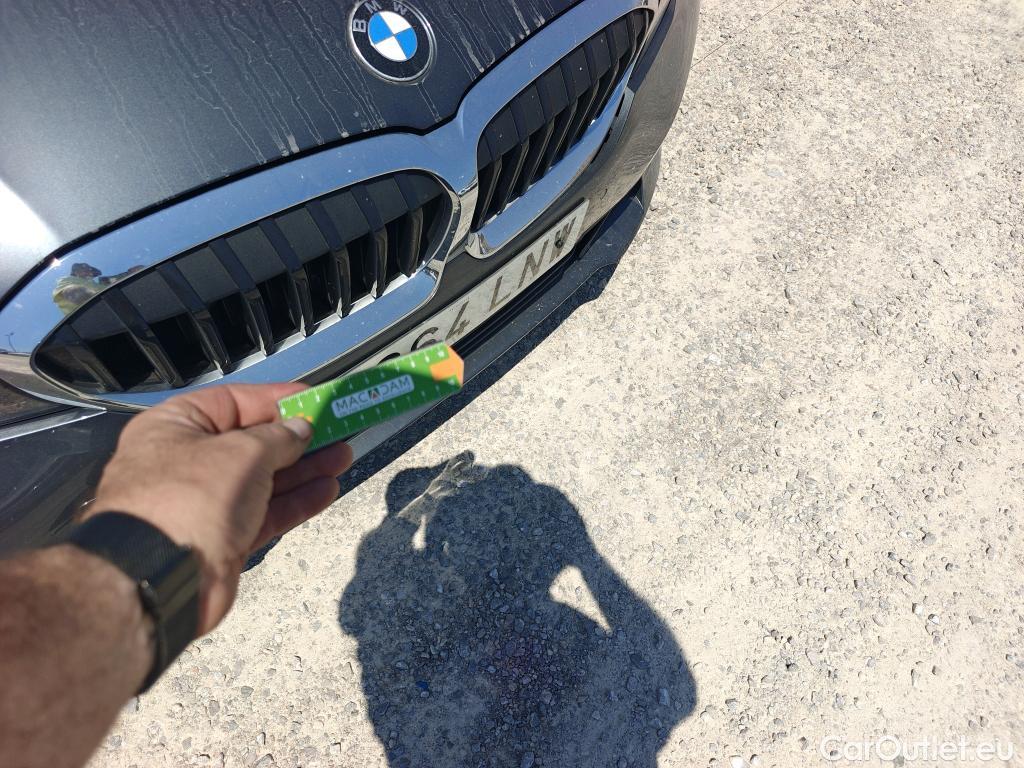 Bmw  Serie 3 BMW  / 2018 / 4P / sedán 318d Auto. #3