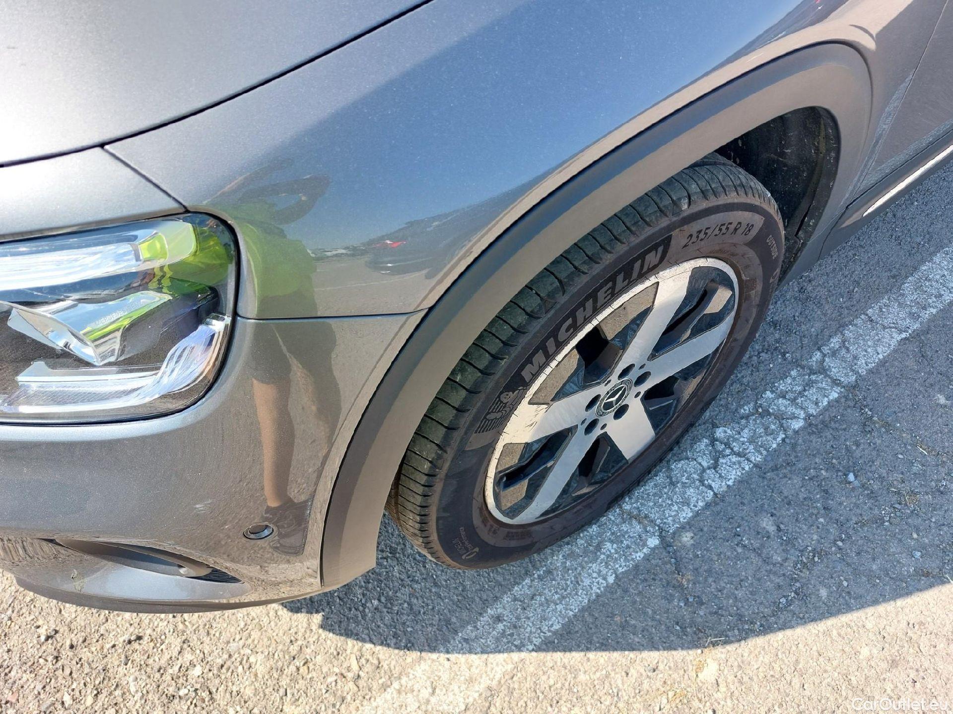  Mercedes  GLB MERCEDES-BENZ  / 2019 / 5P / todoterreno 2.0  200 D DCT 110KW (150CV) (AC) #5