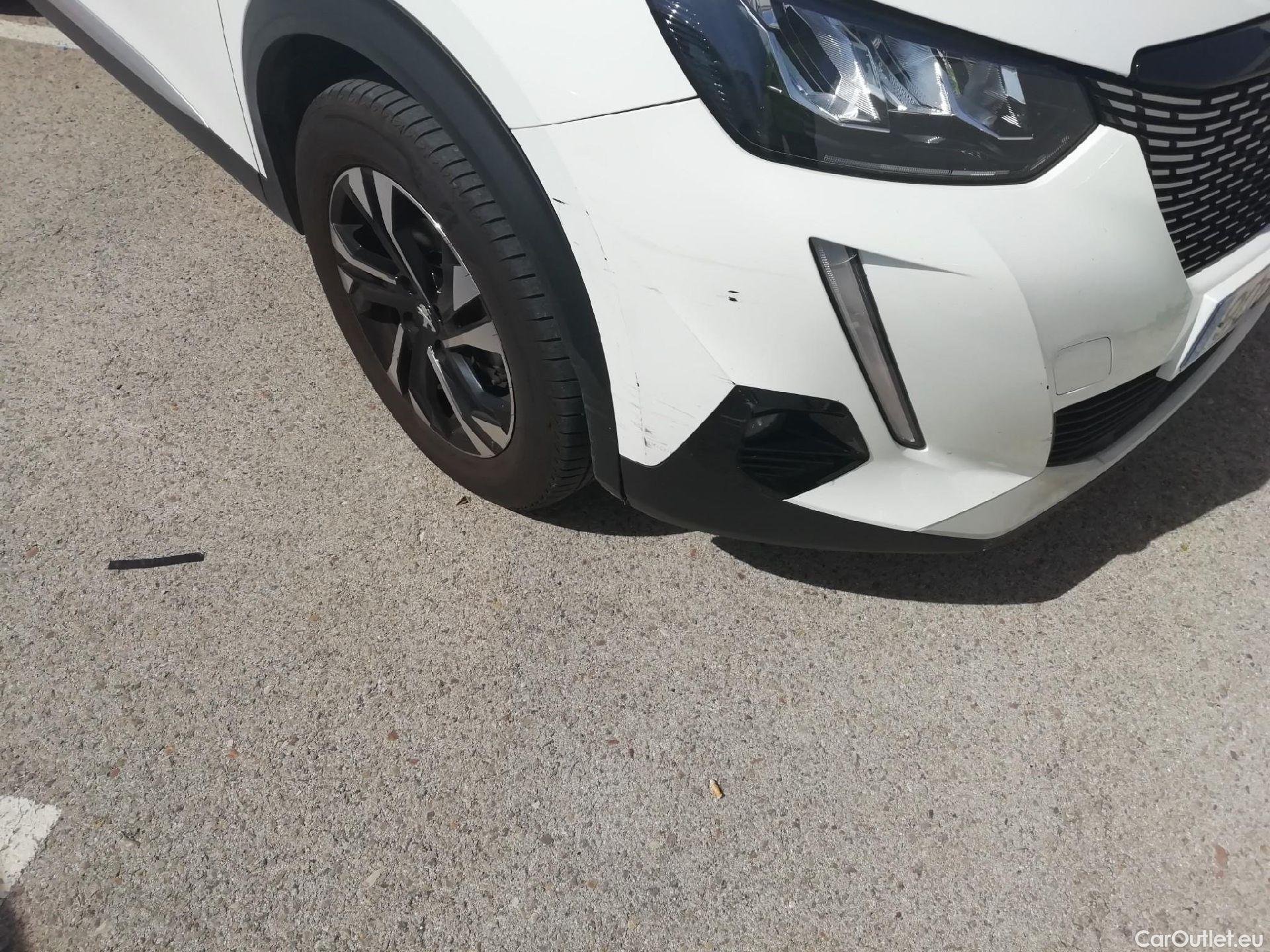  Peugeot  2008 PEUGEOT  / 2019 / 5P / todoterreno Allure BlueHDI 100 S&S BVM6 (AC) #7