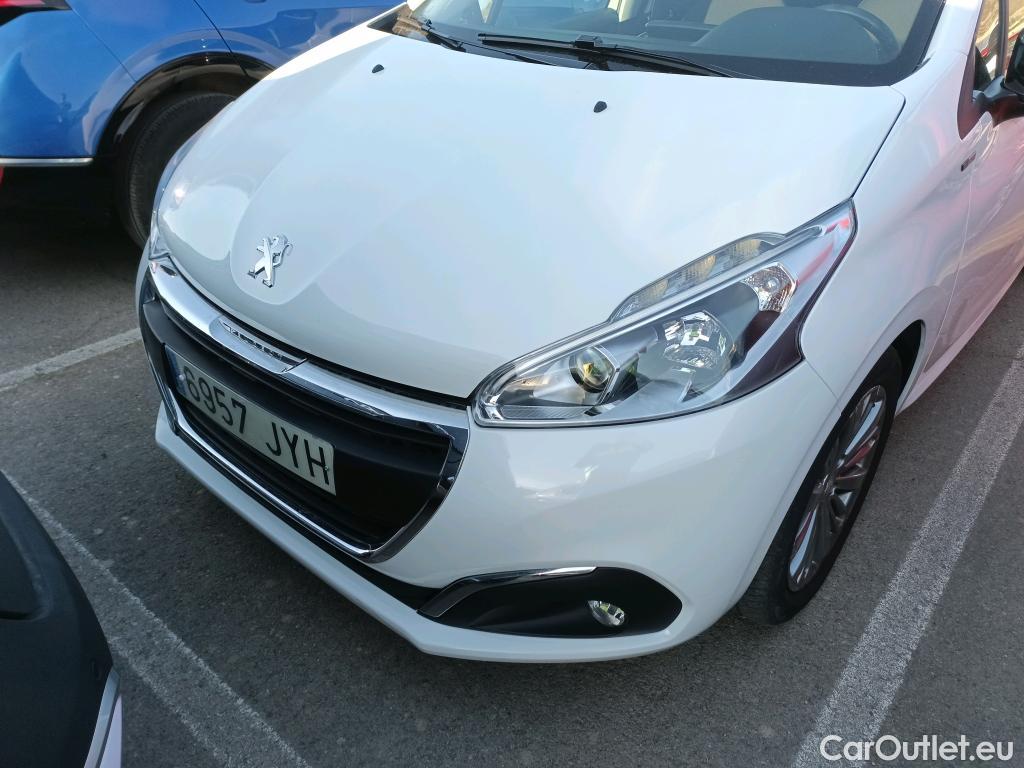  Peugeot  208 PEUGEOT  5p 1G berlina con portón 5P STYLE 1.6 BlueHDi 100 #9
