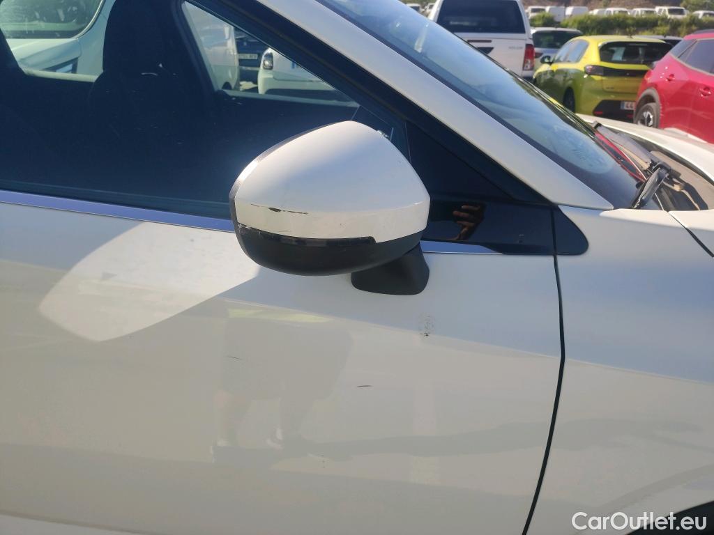  Nissan  Qashqai NISSAN  / 2021 / 5P / todoterreno DIG-T 103kW (140CV) mHEV 4x2 Acenta (AC5) #17