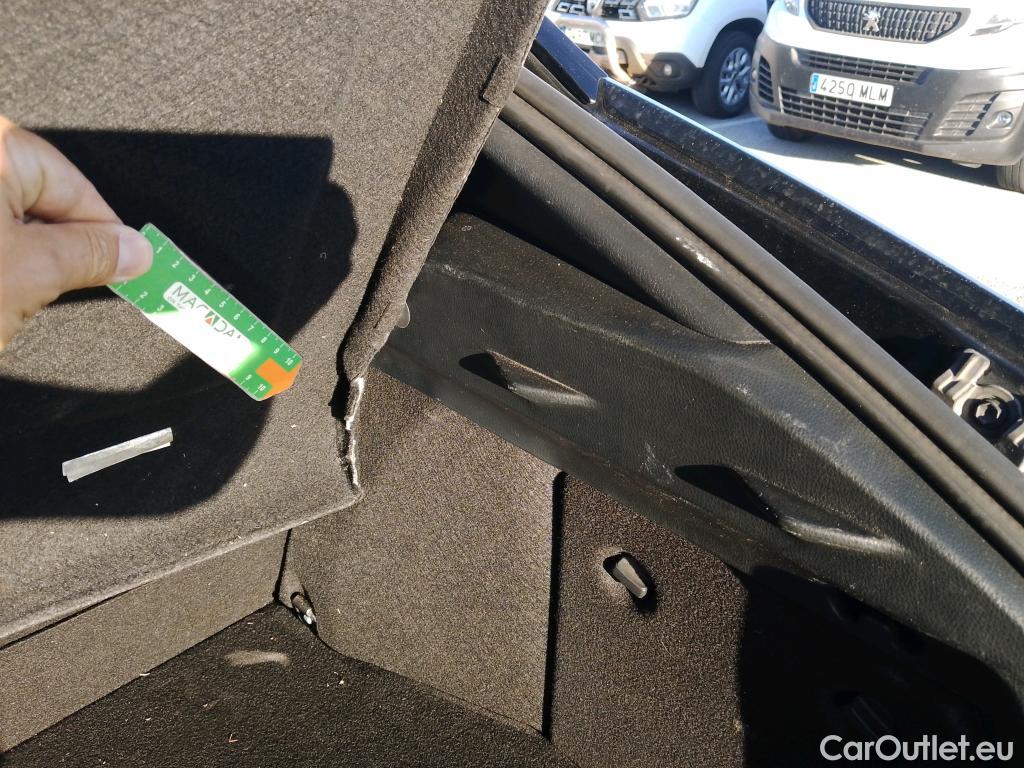  Toyota  C-HR TOYOTA  / 2019 / 5P / todoterreno 2.0 180H Advance #1