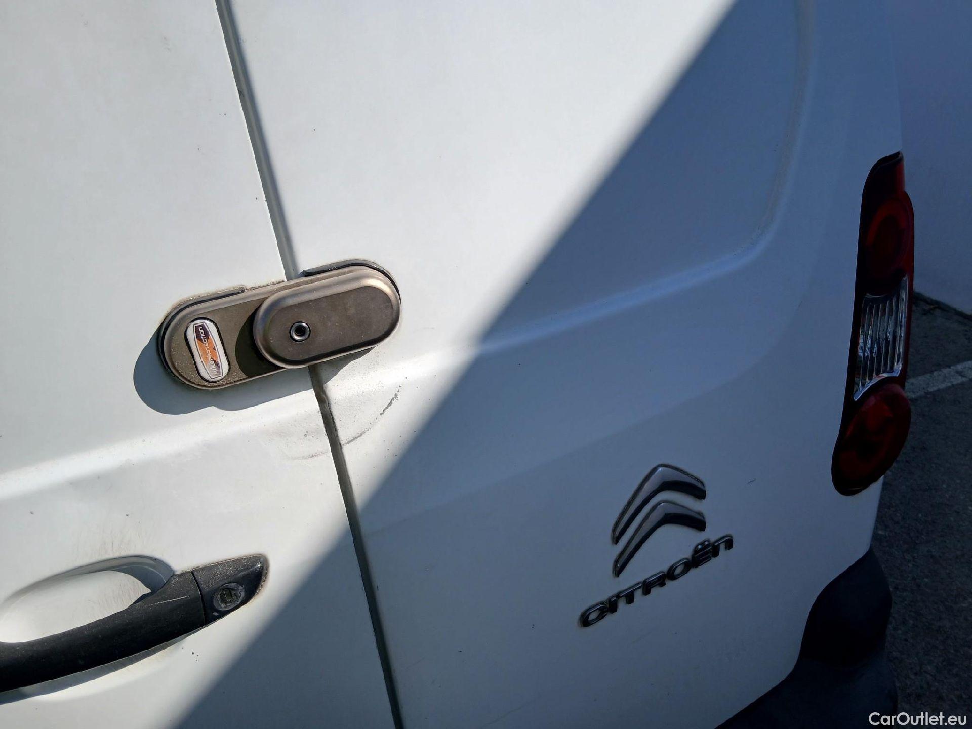  Citroen  Berlingo CITROEN  / 2015 / 3P / furgón derivado de turismo BlueHDi 74KW (100CV) #15