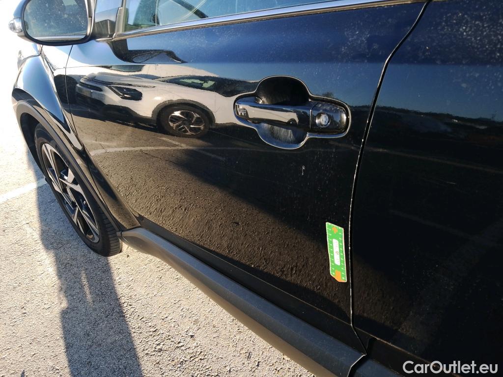  Toyota  C-HR TOYOTA  / 2019 / 5P / todoterreno 2.0 180H Advance #11