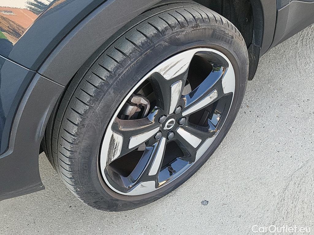  Volvo  XC 40 VOLVO XC40 / 2017 / 5P / todoterreno 2.0 B3 G Inscription Auto #3