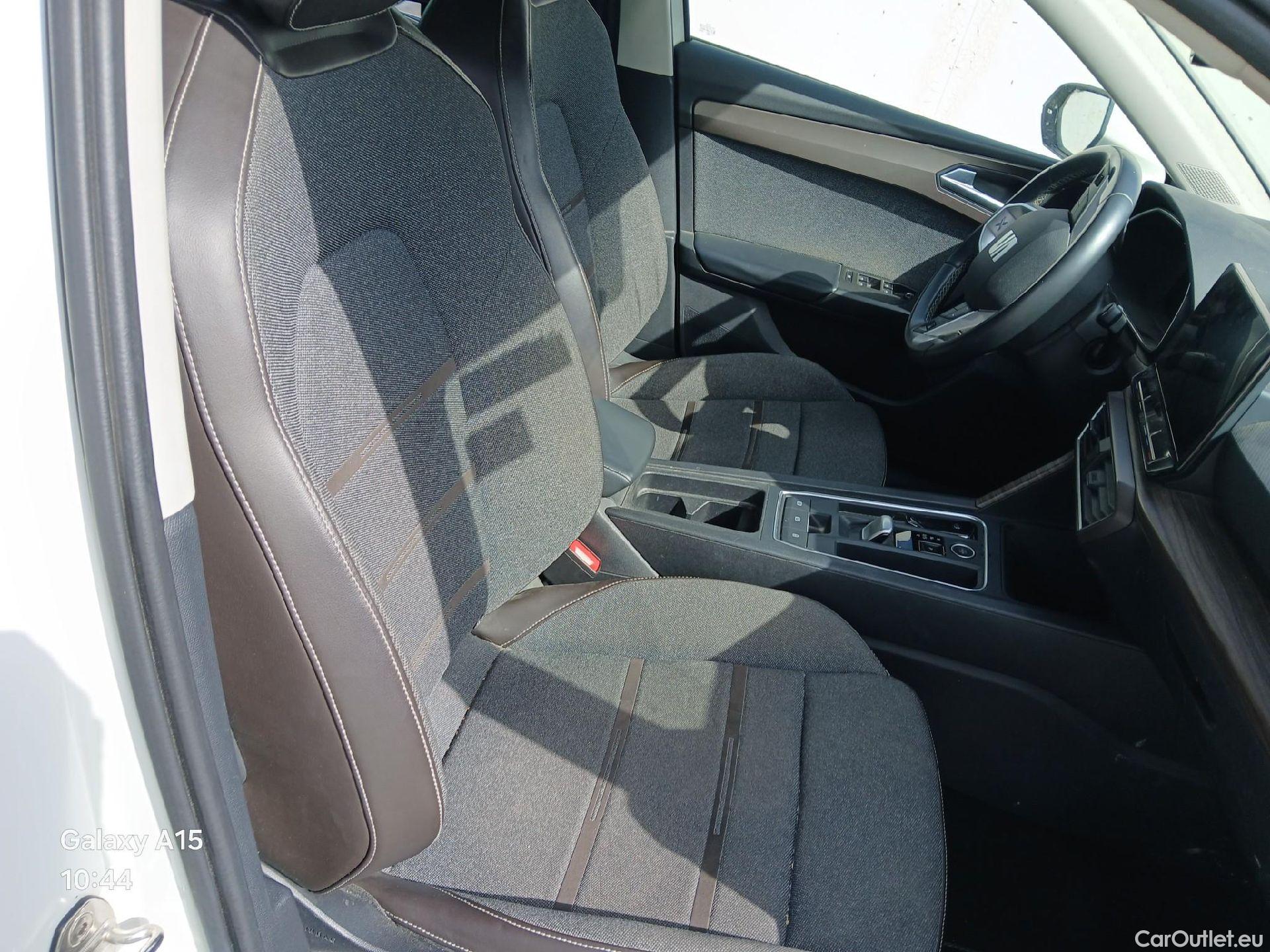  Seat  Leon SEAT Nuevo León / 2020 / 5P / familiar SP 1.4 e-Hybrid DSG S&S Xcellence Go L #2