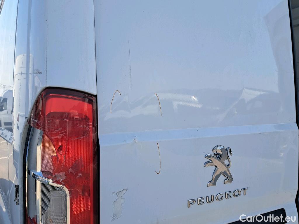  Peugeot  Boxer PEUGEOT  / 2014 / 4P / furgón 335 L3 H2 BHDI 103kW (140CV) S&S 6 V. M #19