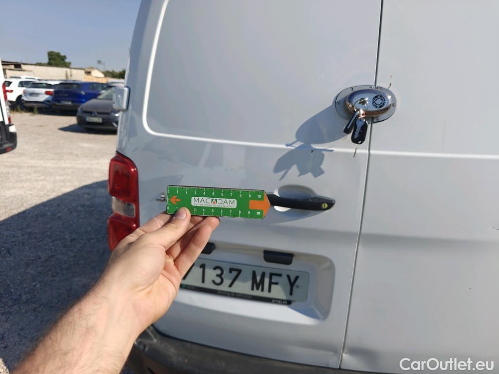  Citroen  Jumpy CITROEN  / 2016 / 4P / furgón Furgón Talla M BlueHDi 100 S&S 6v #32