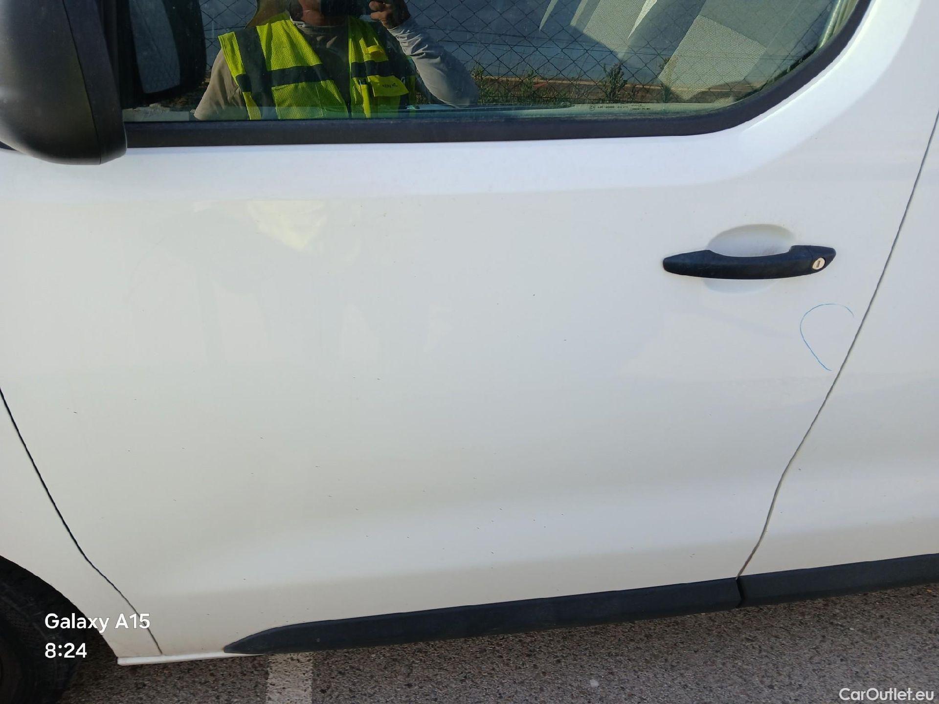  Opel  Vivaro OPEL  / 2019 / 4P / furgón 1.5 Diésel 74kW (100CV) M Std Express (AC) #19