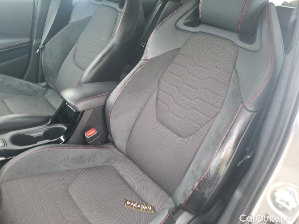  Toyota  Corolla TOYOTA  / 2018 / 5P / Berline Hybride 180h Collection #80