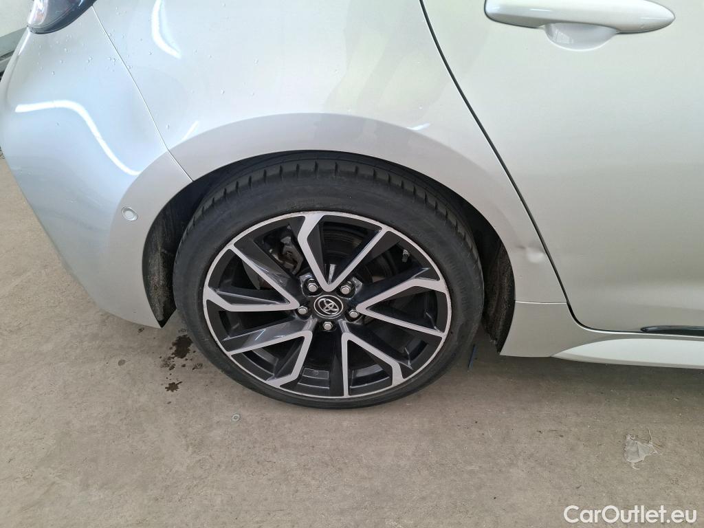  Toyota  Corolla TOYOTA  / 2018 / 5P / Berline Hybride 180h Collection #77