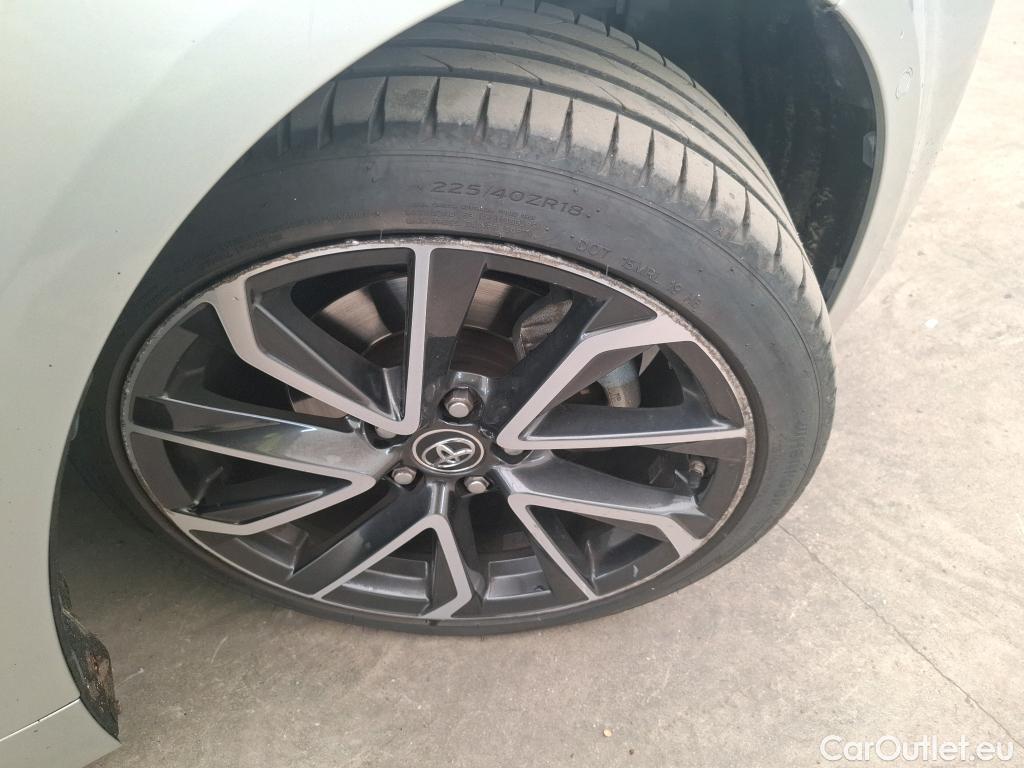  Toyota  Corolla TOYOTA  / 2018 / 5P / Berline Hybride 180h Collection #74