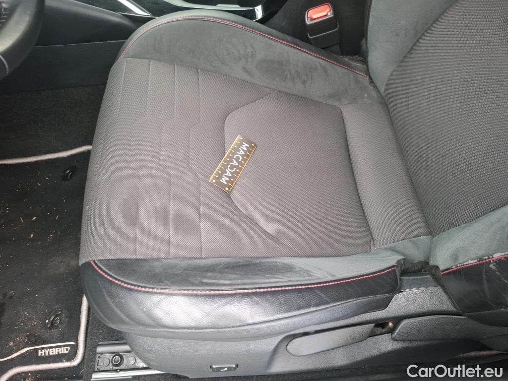  Toyota  Corolla TOYOTA  / 2018 / 5P / Berline Hybride 180h Collection #107