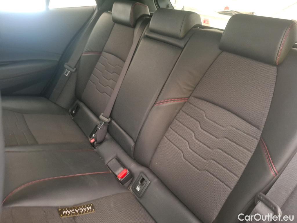  Toyota  Corolla TOYOTA  / 2018 / 5P / Berline Hybride 180h Collection #111