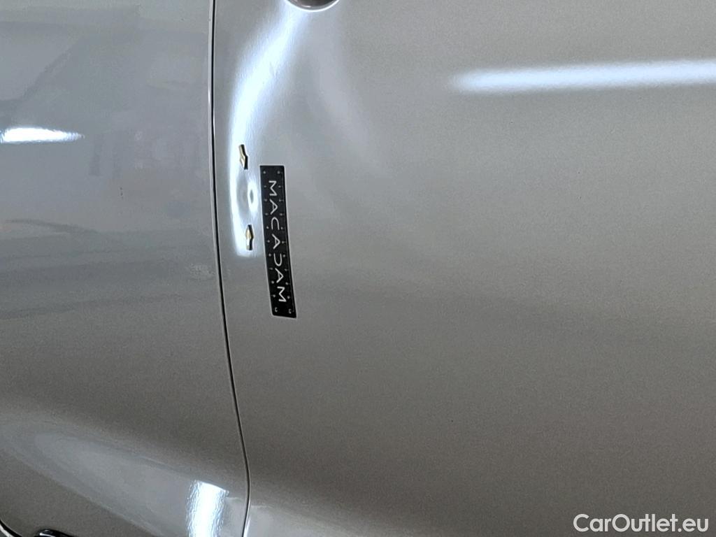  Toyota  Corolla TOYOTA  / 2018 / 5P / Berline Hybride 180h Collection #54