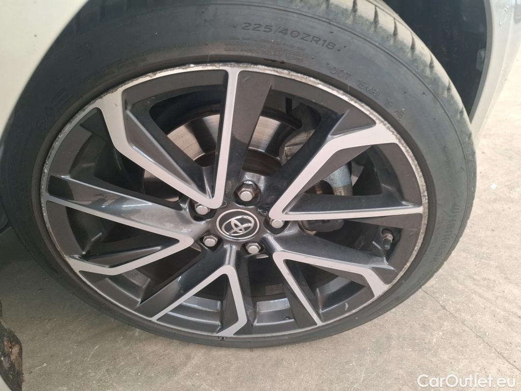  Toyota  Corolla TOYOTA  / 2018 / 5P / Berline Hybride 180h Collection #11