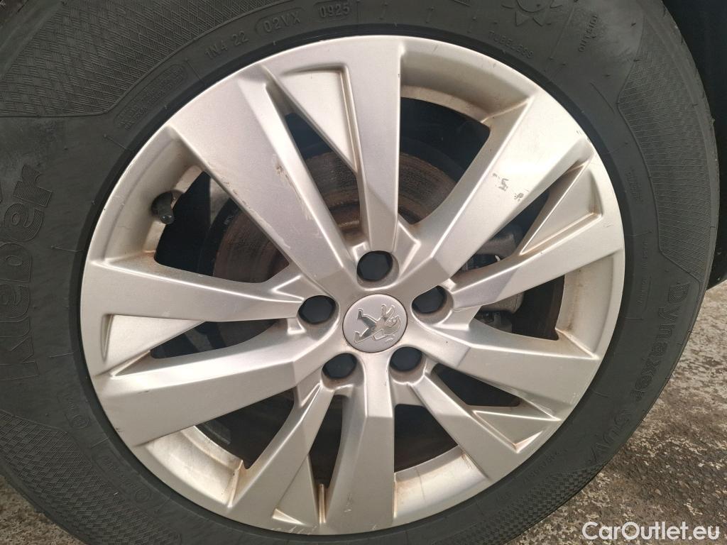  Peugeot  3008  Active Business 1.2 PureTech 130CV BVM6 E6dT #18