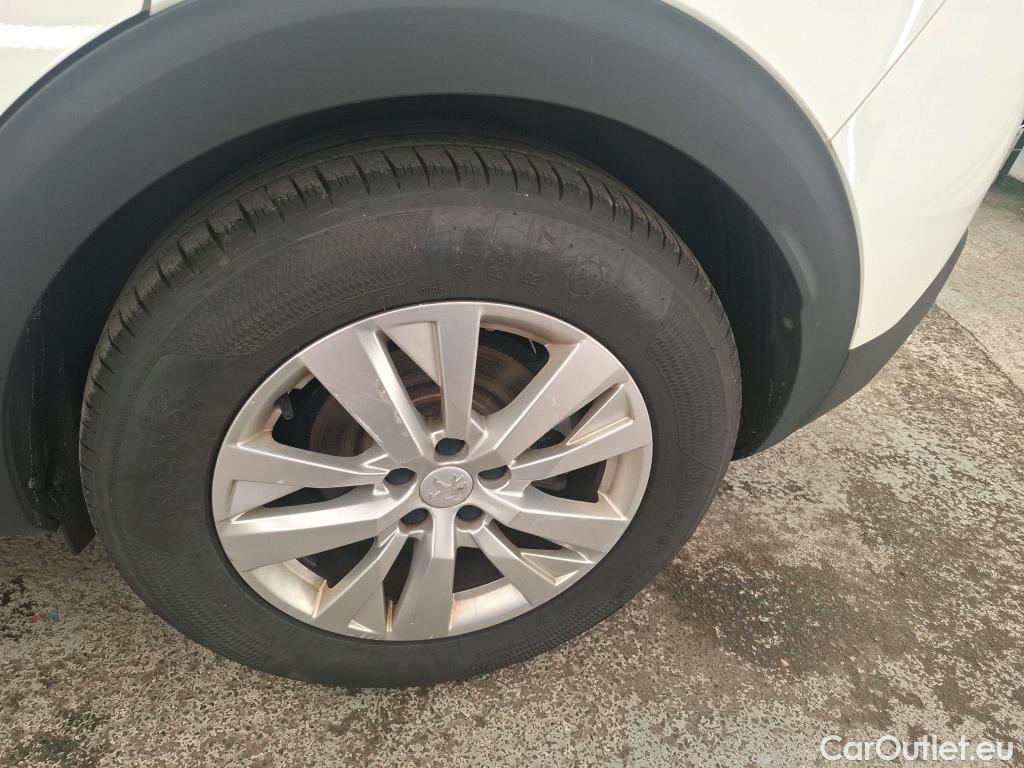  Peugeot  3008  Active Business 1.2 PureTech 130CV BVM6 E6dT #17