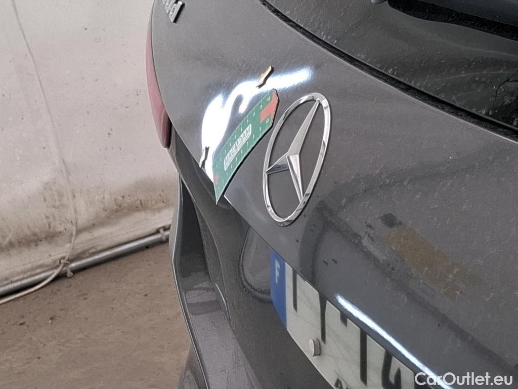  Mercedes  GLA MERCEDES-BENZ  / 2020 / 5P / SUV 2.0  200 D PROGRESSIVE LINE DCT #31